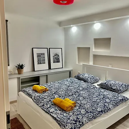 Amazing Duplex In Raday Street
